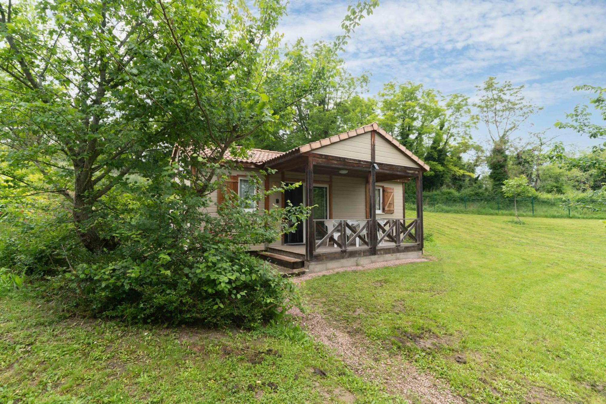 Camping Le Mont Libre - Cottage & Espace Nature - Gannat Ngoại thất bức ảnh