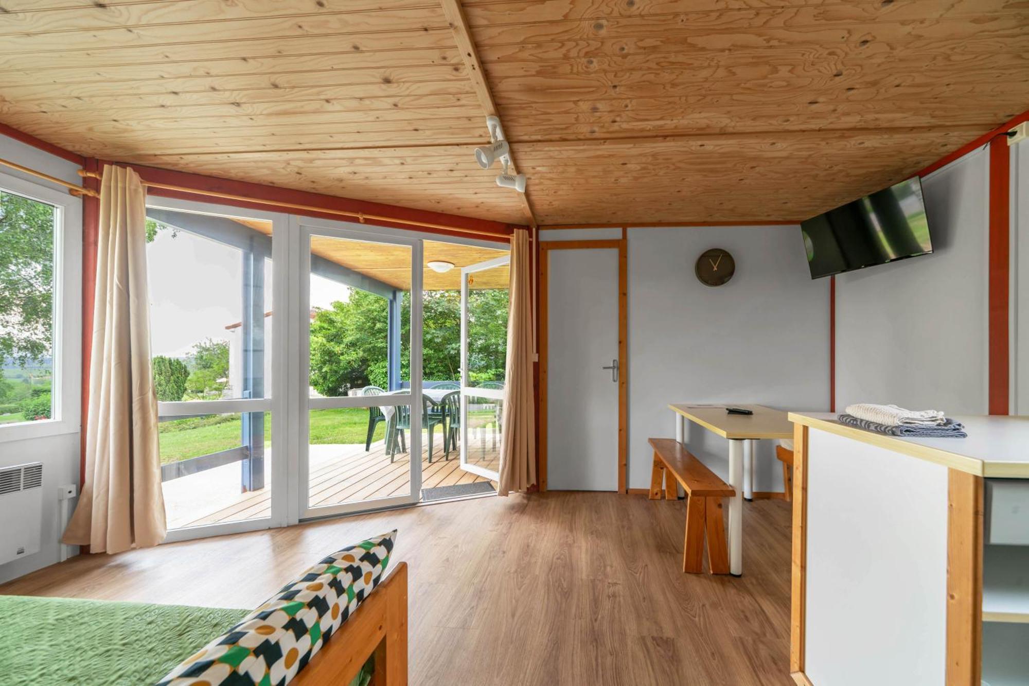 Camping Le Mont Libre - Cottage & Espace Nature - Gannat Ngoại thất bức ảnh