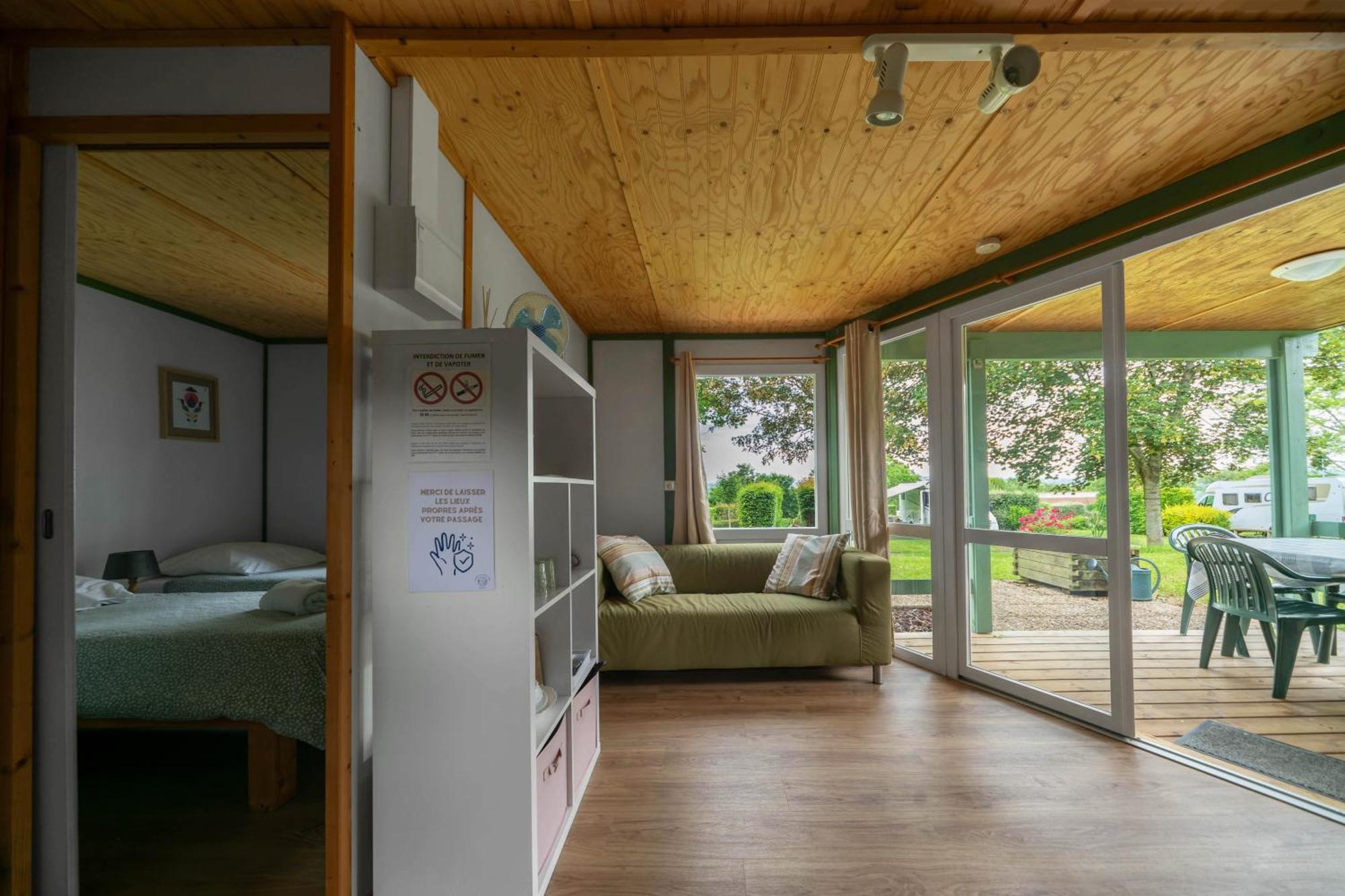 Camping Le Mont Libre - Cottage & Espace Nature - Gannat Ngoại thất bức ảnh