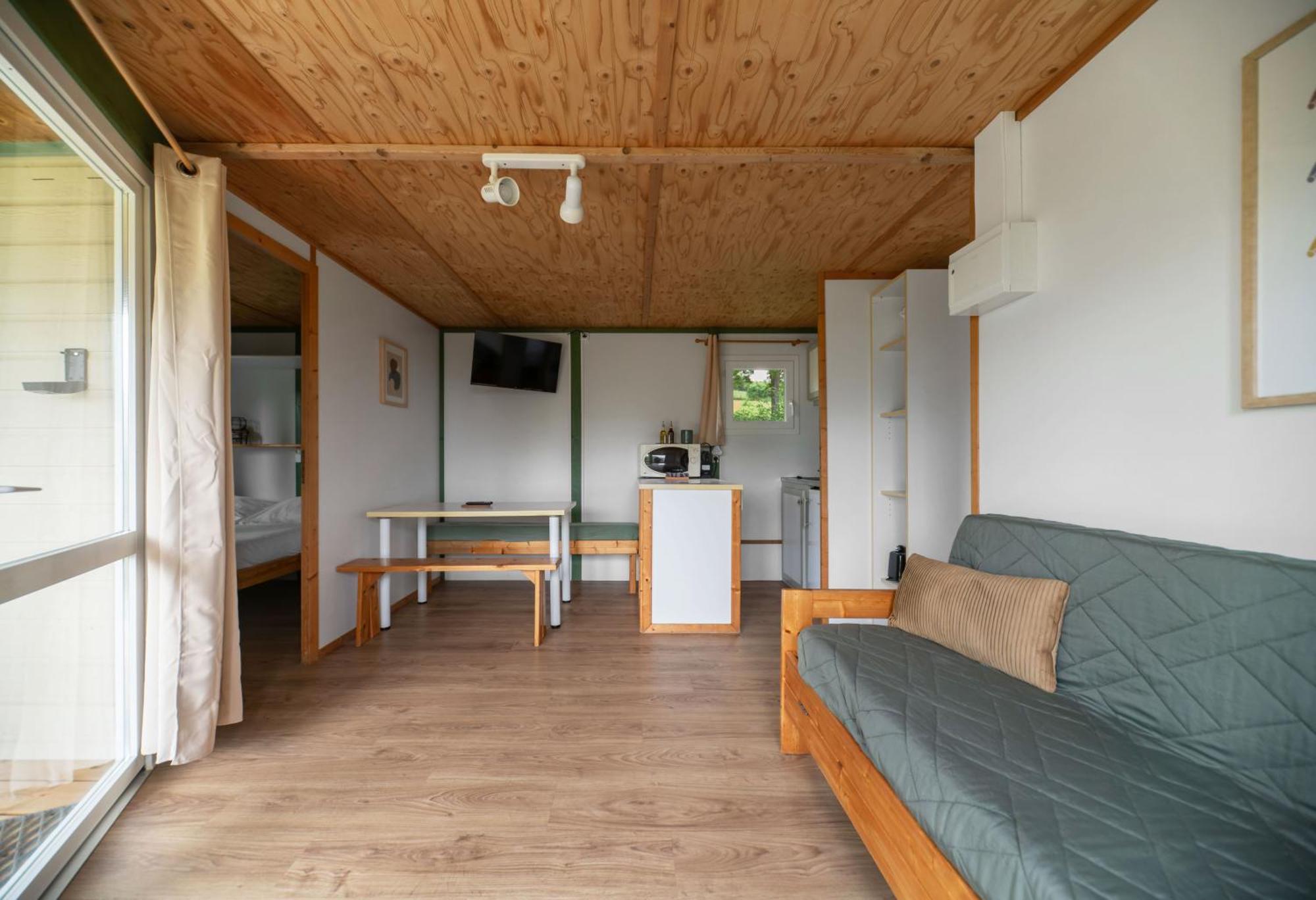 Camping Le Mont Libre - Cottage & Espace Nature - Gannat Ngoại thất bức ảnh