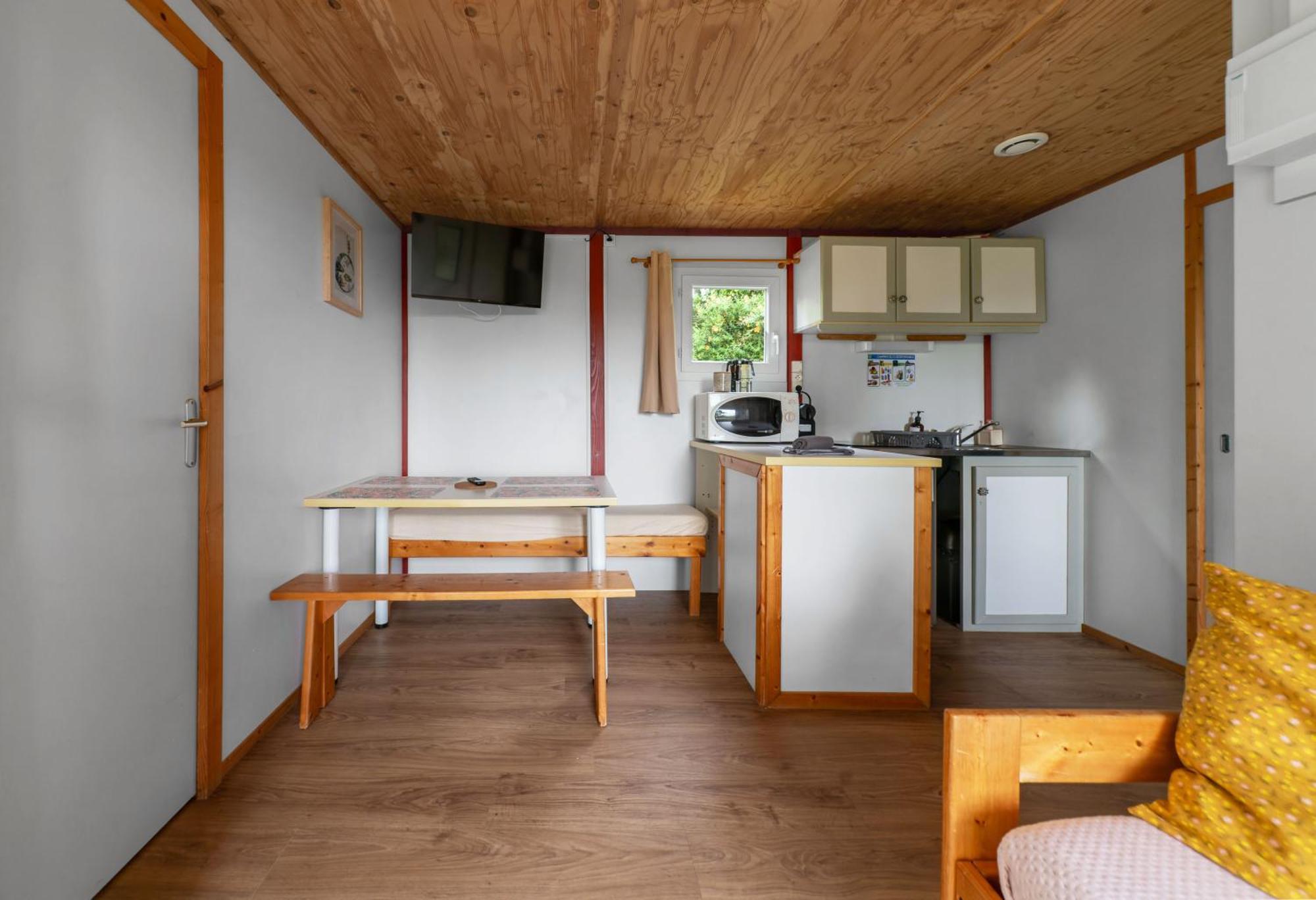 Camping Le Mont Libre - Cottage & Espace Nature - Gannat Ngoại thất bức ảnh