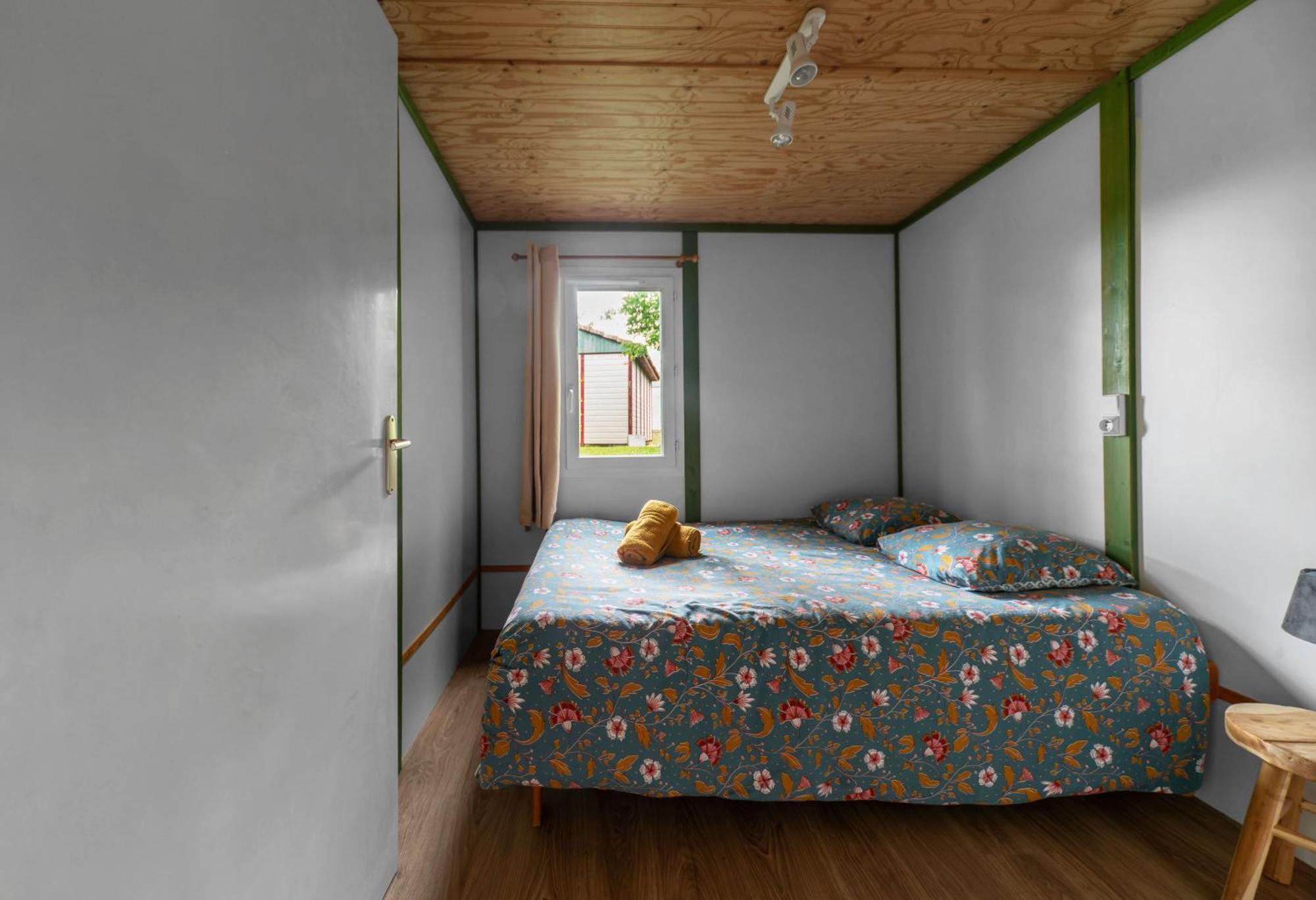 Camping Le Mont Libre - Cottage & Espace Nature - Gannat Ngoại thất bức ảnh