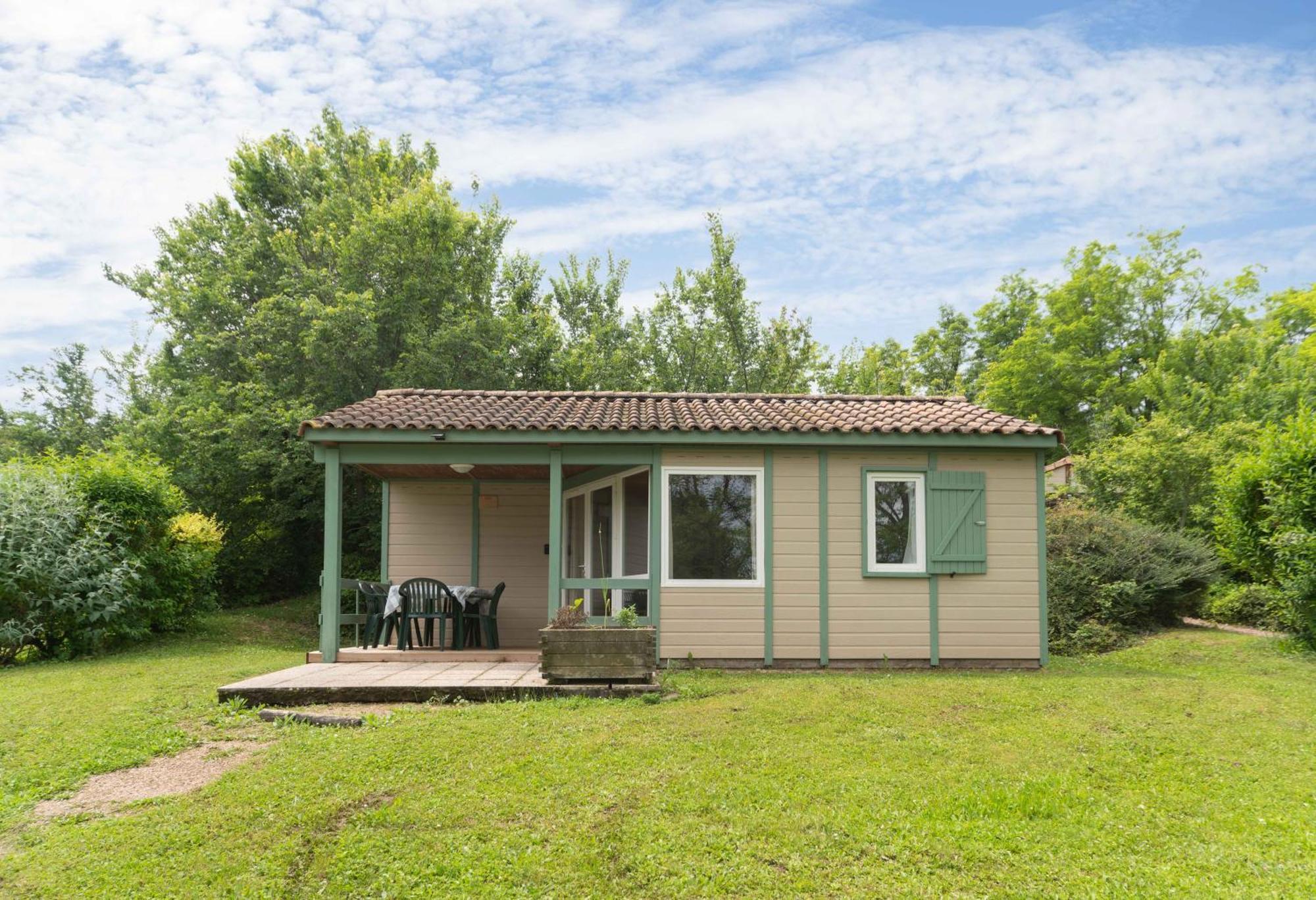 Camping Le Mont Libre - Cottage & Espace Nature - Gannat Ngoại thất bức ảnh