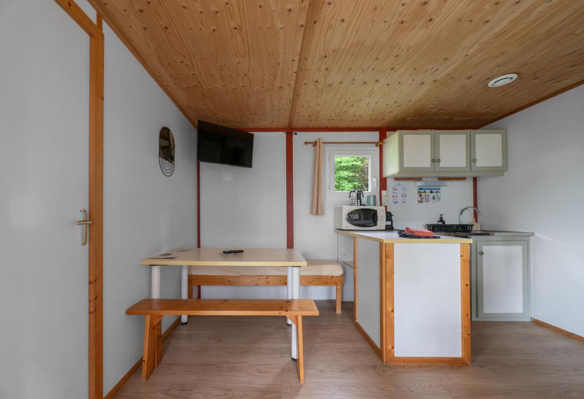 Camping Le Mont Libre - Cottage & Espace Nature - Gannat Ngoại thất bức ảnh